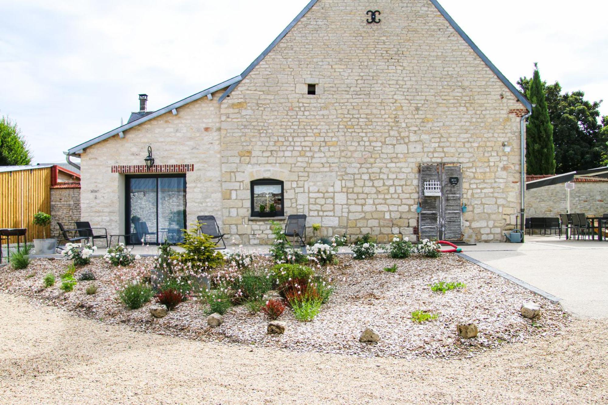 Gite La Petite Ferme Clermont-les-Fermes Ngoại thất bức ảnh
